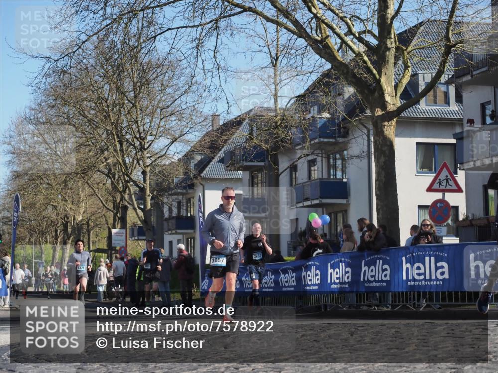 06.04.2025 - 44. Internationalen Wilhelmsburger Insellauf Luisa Fischer http://msf.ph/oto/7578922 06.04.2025 10:44:04 Ziel 4429, 3057, 3232 meine-sportfotos.de