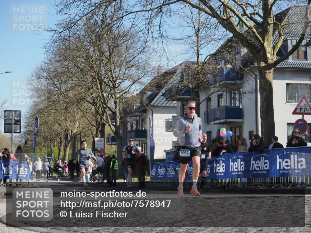 06.04.2025 - 44. Internationalen Wilhelmsburger Insellauf Luisa Fischer http://msf.ph/oto/7578947 06.04.2025 10:44:04 Ziel 4429, 3057, 232 meine-sportfotos.de