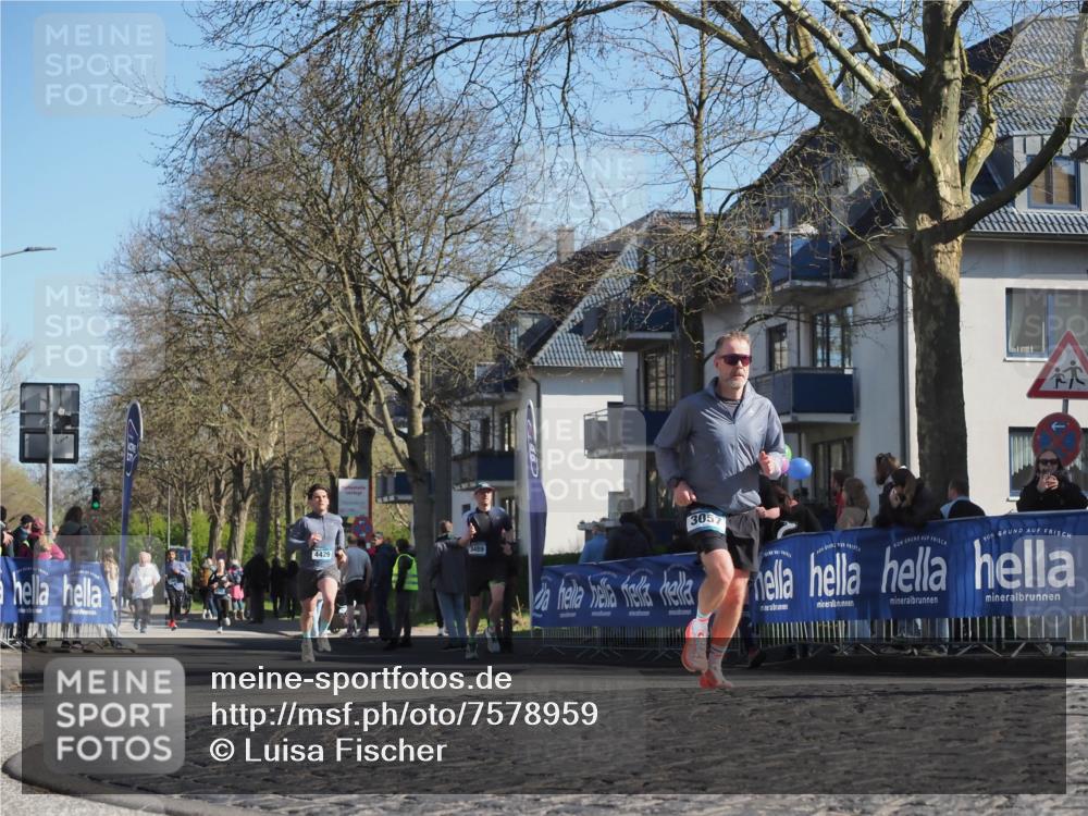 06.04.2025 - 44. Internationalen Wilhelmsburger Insellauf Luisa Fischer http://msf.ph/oto/7578959 06.04.2025 10:44:05 Ziel 4429, 3489, 3057 meine-sportfotos.de