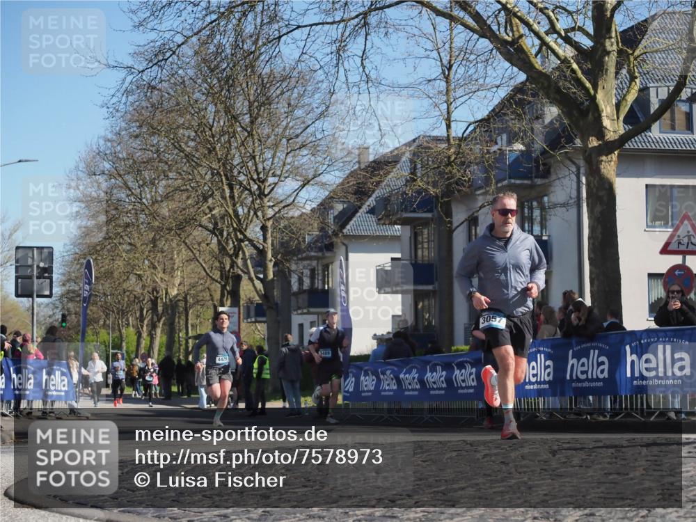 06.04.2025 - 44. Internationalen Wilhelmsburger Insellauf Luisa Fischer http://msf.ph/oto/7578973 06.04.2025 10:44:05 Ziel 4429, 3489, 3057 meine-sportfotos.de