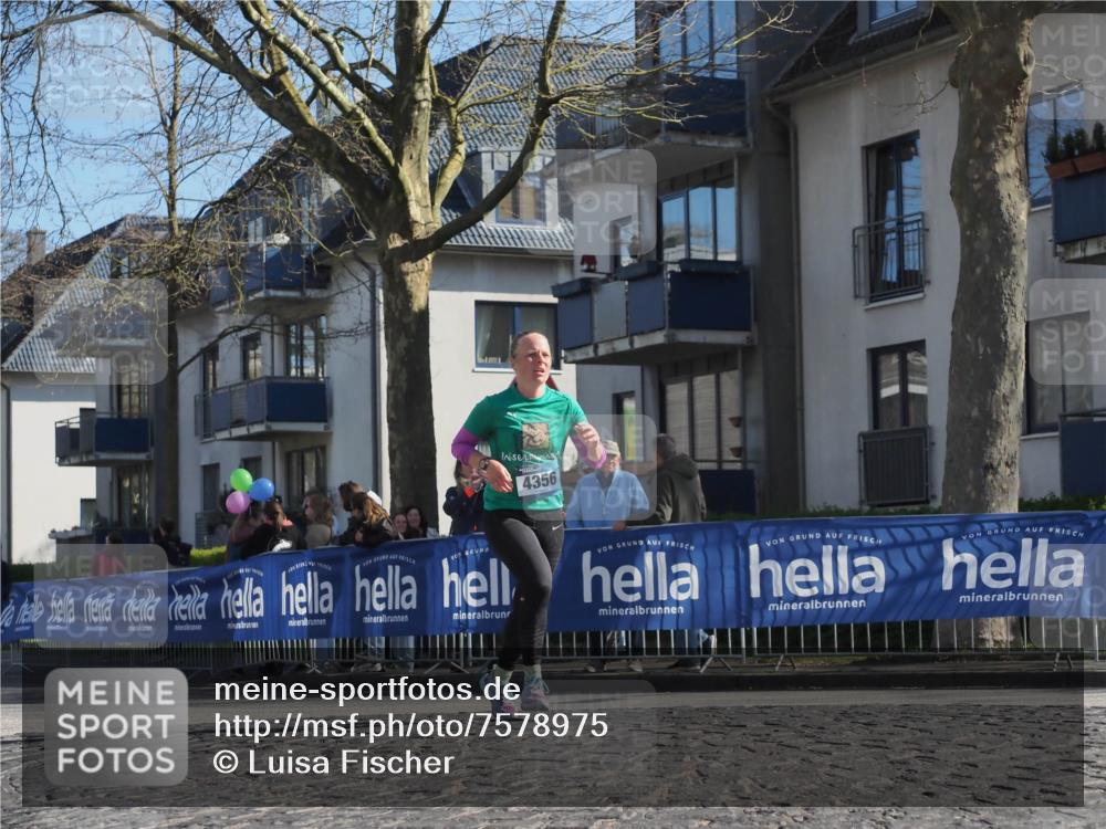 06.04.2025 - 44. Internationalen Wilhelmsburger Insellauf Luisa Fischer http://msf.ph/oto/7578975 06.04.2025 10:39:15 Ziel 4356 meine-sportfotos.de