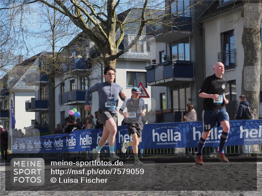 06.04.2025 - 44. Internationalen Wilhelmsburger Insellauf Luisa Fischer http://msf.ph/oto/7579059 06.04.2025 10:44:08 Ziel 4429, 232, 3489, 19 meine-sportfotos.de