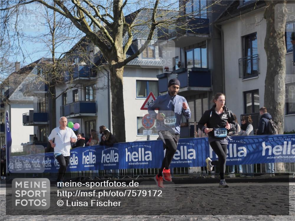 06.04.2025 - 44. Internationalen Wilhelmsburger Insellauf Luisa Fischer http://msf.ph/oto/7579172 06.04.2025 10:44:16 Ziel 4394, 4393 meine-sportfotos.de