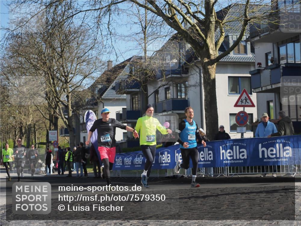 06.04.2025 - 44. Internationalen Wilhelmsburger Insellauf Luisa Fischer http://msf.ph/oto/7579350 06.04.2025 10:39:26 Ziel 3, 3, 3418, 3417, 3833 meine-sportfotos.de