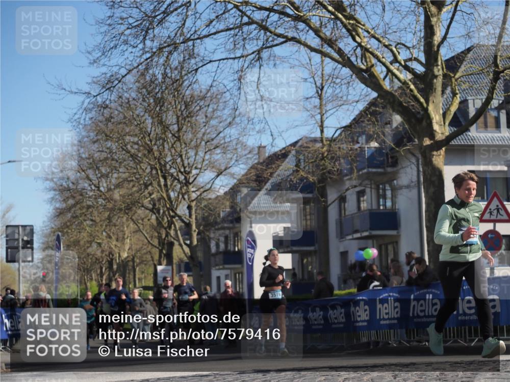 06.04.2025 - 44. Internationalen Wilhelmsburger Insellauf Luisa Fischer http://msf.ph/oto/7579416 06.04.2025 10:44:22 Ziel 3518 meine-sportfotos.de