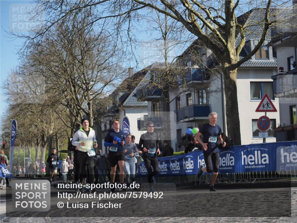 06.04.2025 - 44. Internationalen Wilhelmsburger Insellauf Luisa Fischer http://msf.ph/oto/7579492 06.04.2025 10:44:26 Ziel 3916, 4025, 3829, 5088, 3982 meine-sportfotos.de