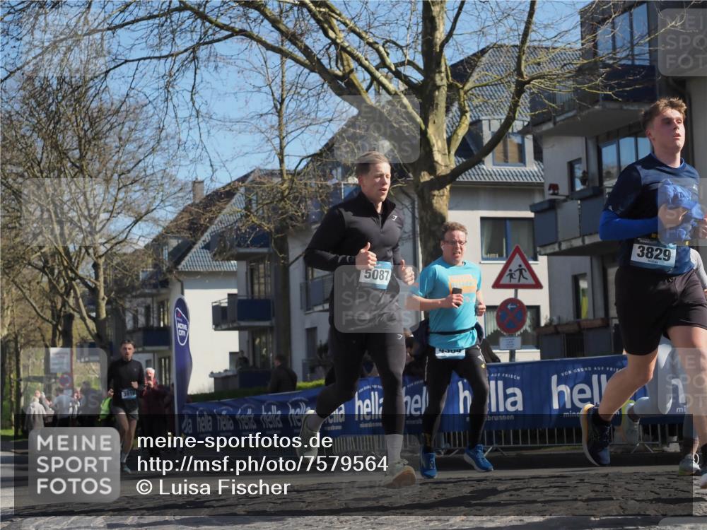 06.04.2025 - 44. Internationalen Wilhelmsburger Insellauf Luisa Fischer http://msf.ph/oto/7579564 06.04.2025 10:44:29 Ziel 5087, 4504, 3829 meine-sportfotos.de
