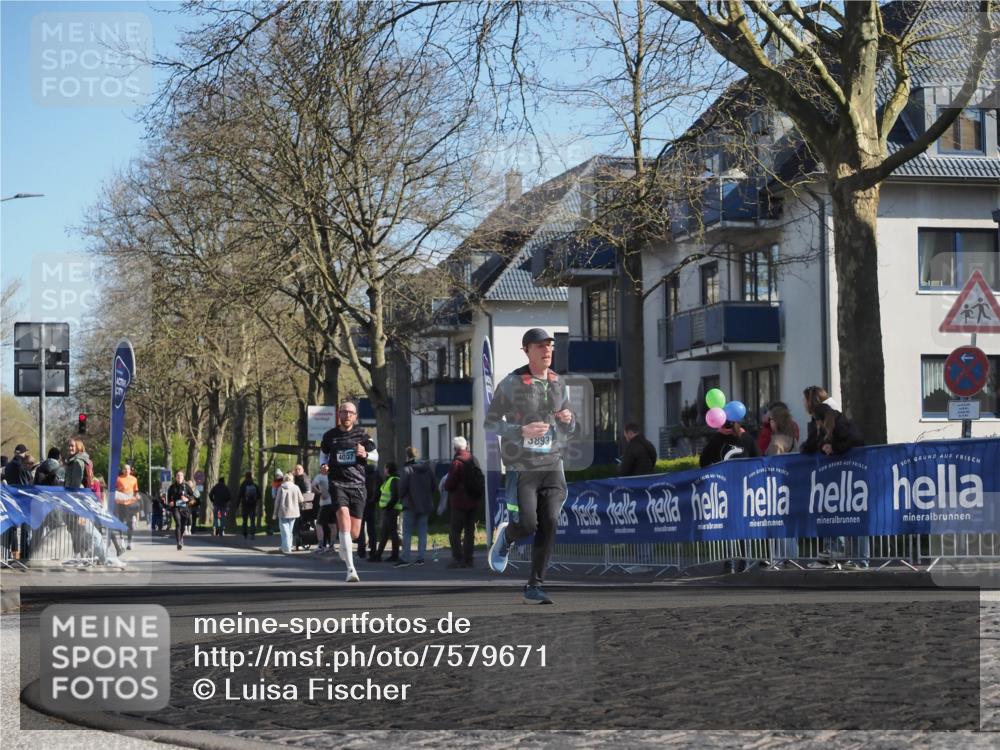 06.04.2025 - 44. Internationalen Wilhelmsburger Insellauf Luisa Fischer http://msf.ph/oto/7579671 06.04.2025 10:44:38 Ziel 3893, 4097 meine-sportfotos.de