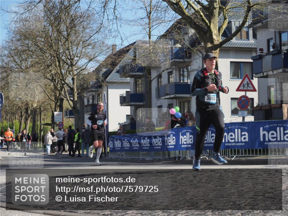 06.04.2025 - 44. Internationalen Wilhelmsburger Insellauf Luisa Fischer http://msf.ph/oto/7579725 06.04.2025 10:44:39 Ziel 4097, 3893 meine-sportfotos.de