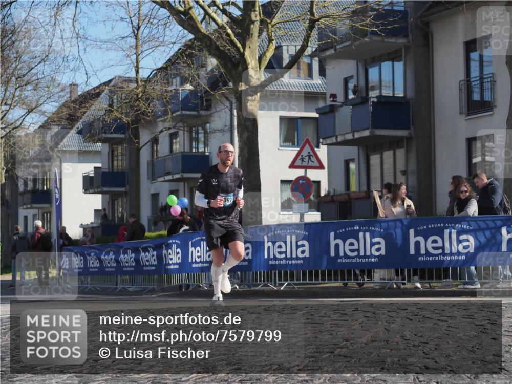 06.04.2025 - 44. Internationalen Wilhelmsburger Insellauf Luisa Fischer http://msf.ph/oto/7579799 06.04.2025 10:44:41 Ziel 097 meine-sportfotos.de
