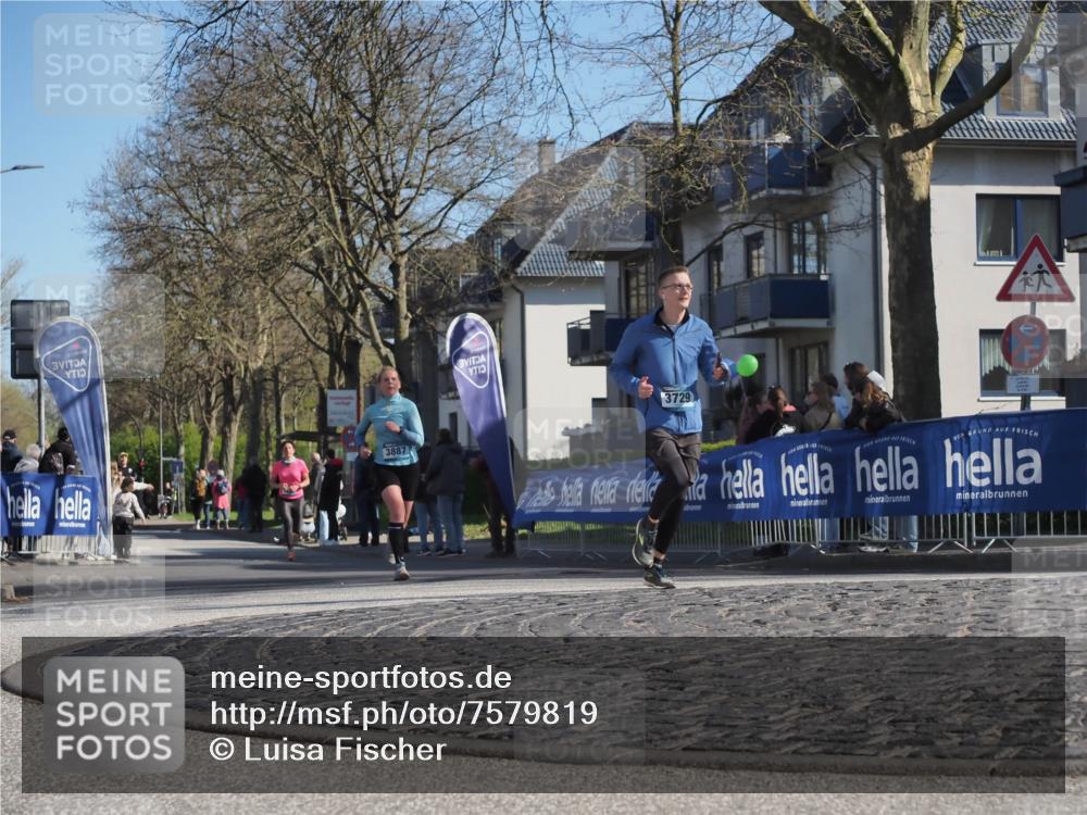 06.04.2025 - 44. Internationalen Wilhelmsburger Insellauf Luisa Fischer http://msf.ph/oto/7579819 06.04.2025 10:39:43 Ziel 3887, 3729 meine-sportfotos.de