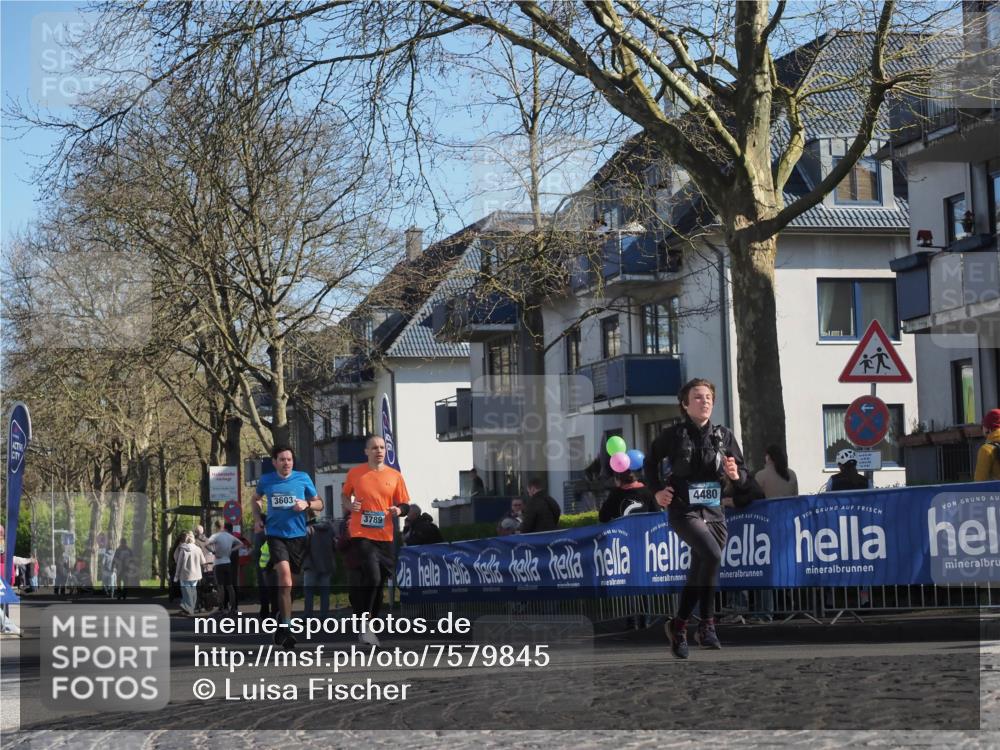 06.04.2025 - 44. Internationalen Wilhelmsburger Insellauf Luisa Fischer http://msf.ph/oto/7579845 06.04.2025 10:44:47 Ziel 3603, 3789, 4480 meine-sportfotos.de