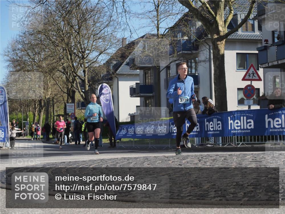 06.04.2025 - 44. Internationalen Wilhelmsburger Insellauf Luisa Fischer http://msf.ph/oto/7579847 06.04.2025 10:39:43 Ziel 3887, 3729 meine-sportfotos.de
