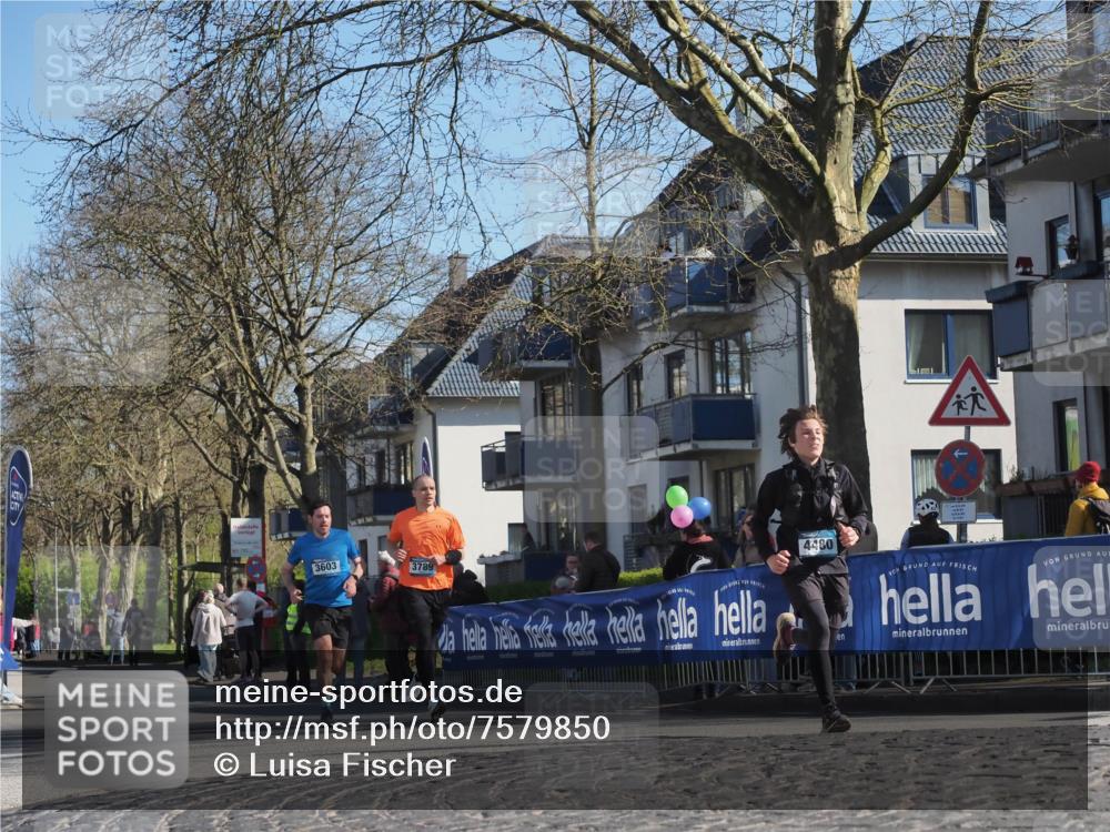 06.04.2025 - 44. Internationalen Wilhelmsburger Insellauf Luisa Fischer http://msf.ph/oto/7579850 06.04.2025 10:44:47 Ziel 3603, 3789, 4480 meine-sportfotos.de