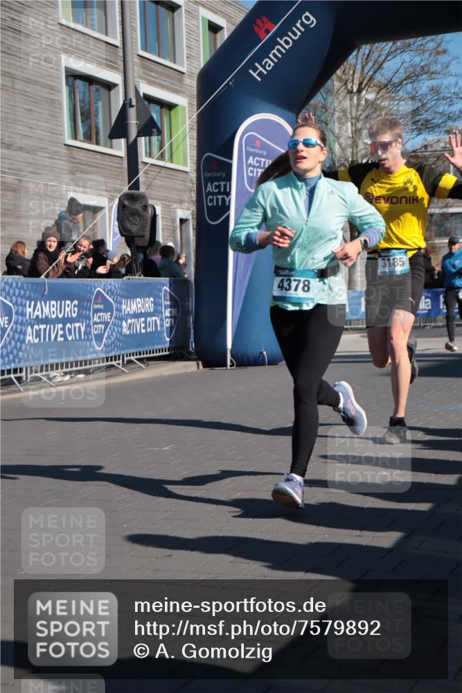 06.04.2025 - 44. Internationalen Wilhelmsburger Insellauf A. Gomolzig http://msf.ph/oto/7579892 06.04.2025 10:22:46 Ziel 3020, 3185, 3395, 4081, 4378 meine-sportfotos.de