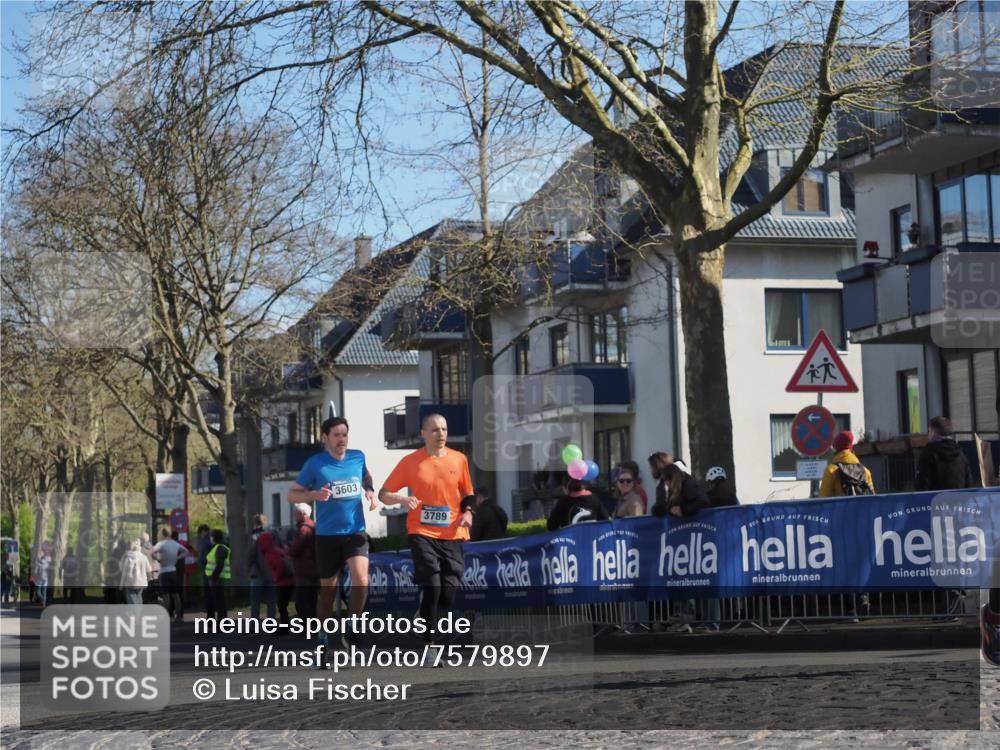06.04.2025 - 44. Internationalen Wilhelmsburger Insellauf Luisa Fischer http://msf.ph/oto/7579897 06.04.2025 10:44:48 Ziel 3603, 3789 meine-sportfotos.de