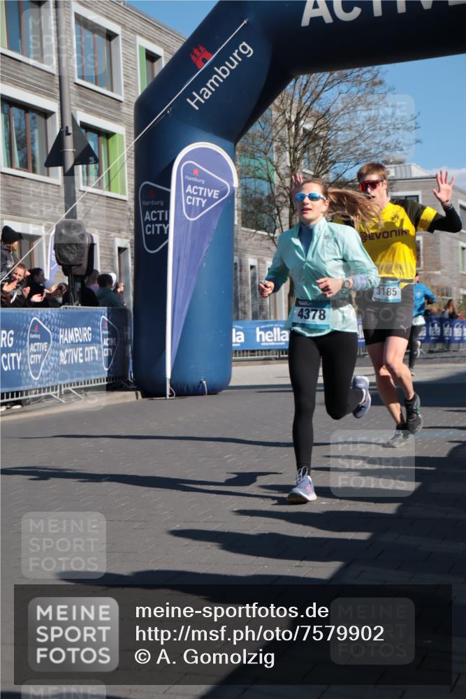 06.04.2025 - 44. Internationalen Wilhelmsburger Insellauf A. Gomolzig http://msf.ph/oto/7579902 06.04.2025 10:22:45 Ziel 3020, 3185, 3395, 4081, 4378 meine-sportfotos.de