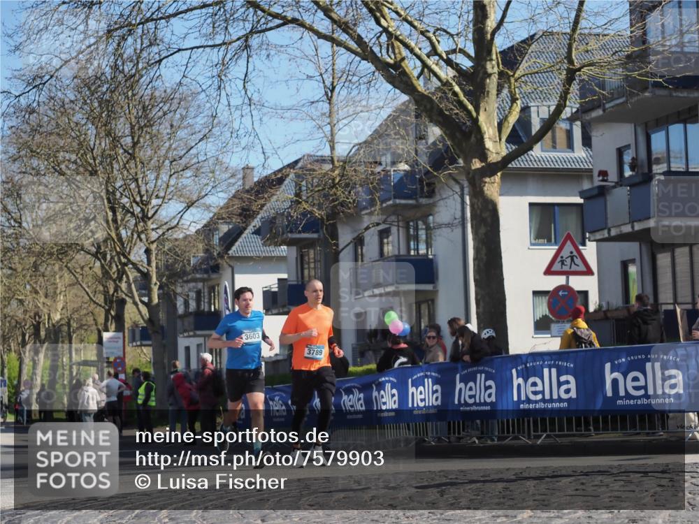 06.04.2025 - 44. Internationalen Wilhelmsburger Insellauf Luisa Fischer http://msf.ph/oto/7579903 06.04.2025 10:44:48 Ziel 3603, 3789 meine-sportfotos.de