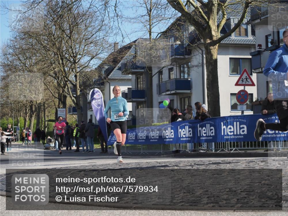 06.04.2025 - 44. Internationalen Wilhelmsburger Insellauf Luisa Fischer http://msf.ph/oto/7579934 06.04.2025 10:39:44 Ziel 3544, 3, 388 meine-sportfotos.de