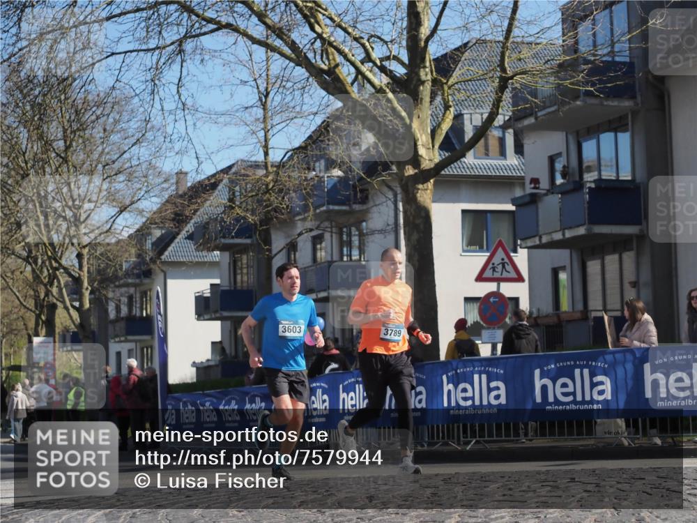 06.04.2025 - 44. Internationalen Wilhelmsburger Insellauf Luisa Fischer http://msf.ph/oto/7579944 06.04.2025 10:44:49 Ziel 3603, 3789 meine-sportfotos.de
