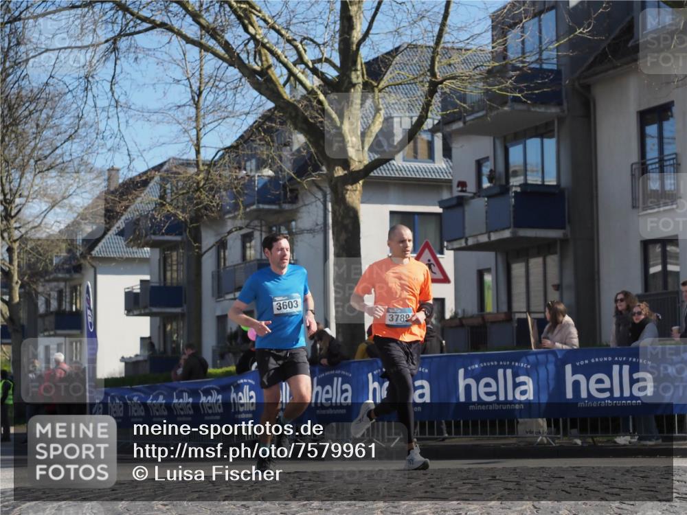 06.04.2025 - 44. Internationalen Wilhelmsburger Insellauf Luisa Fischer http://msf.ph/oto/7579961 06.04.2025 10:44:49 Ziel 3603, 3789 meine-sportfotos.de