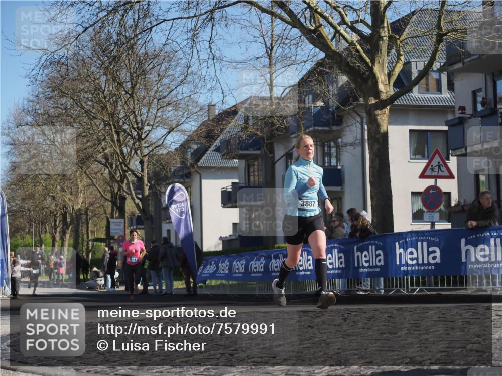 06.04.2025 - 44. Internationalen Wilhelmsburger Insellauf Luisa Fischer http://msf.ph/oto/7579991 06.04.2025 10:39:45 Ziel 3887, 3544 meine-sportfotos.de