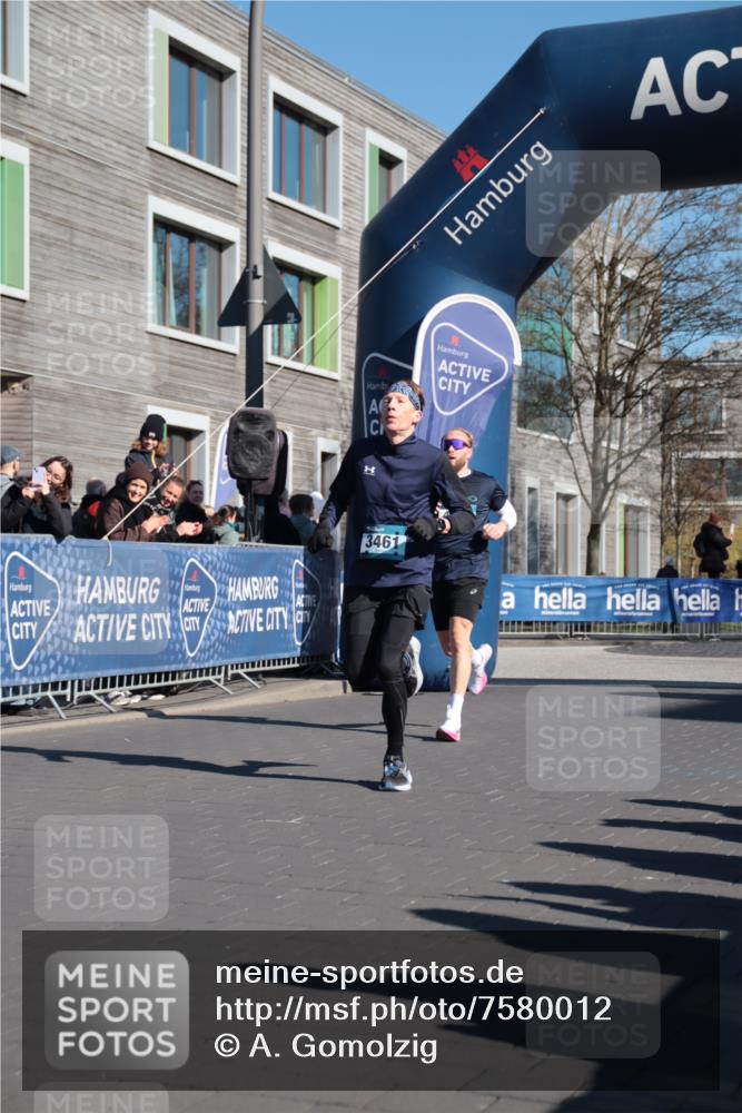 06.04.2025 - 44. Internationalen Wilhelmsburger Insellauf A. Gomolzig http://msf.ph/oto/7580012 06.04.2025 10:22:15 Ziel 3461, 3553, 4548, 4590 meine-sportfotos.de