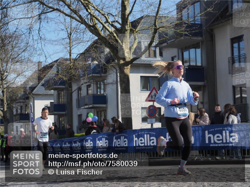 06.04.2025 - 44. Internationalen Wilhelmsburger Insellauf Luisa Fischer http://msf.ph/oto/7580039 06.04.2025 10:44:58 Ziel 4361, 4039 meine-sportfotos.de
