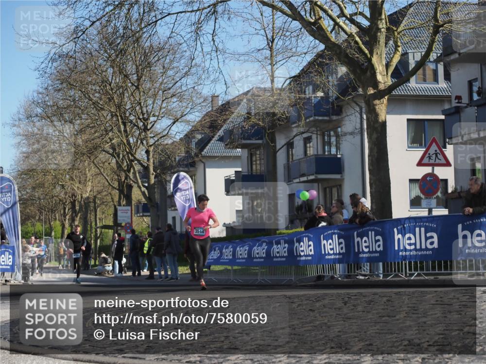 06.04.2025 - 44. Internationalen Wilhelmsburger Insellauf Luisa Fischer http://msf.ph/oto/7580059 06.04.2025 10:39:47 Ziel 13, 3544 meine-sportfotos.de