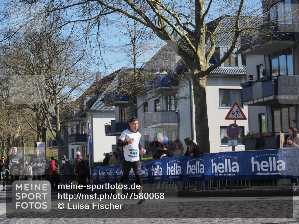 06.04.2025 - 44. Internationalen Wilhelmsburger Insellauf Luisa Fischer http://msf.ph/oto/7580068 06.04.2025 10:44:59 Ziel 3992, 4361 meine-sportfotos.de