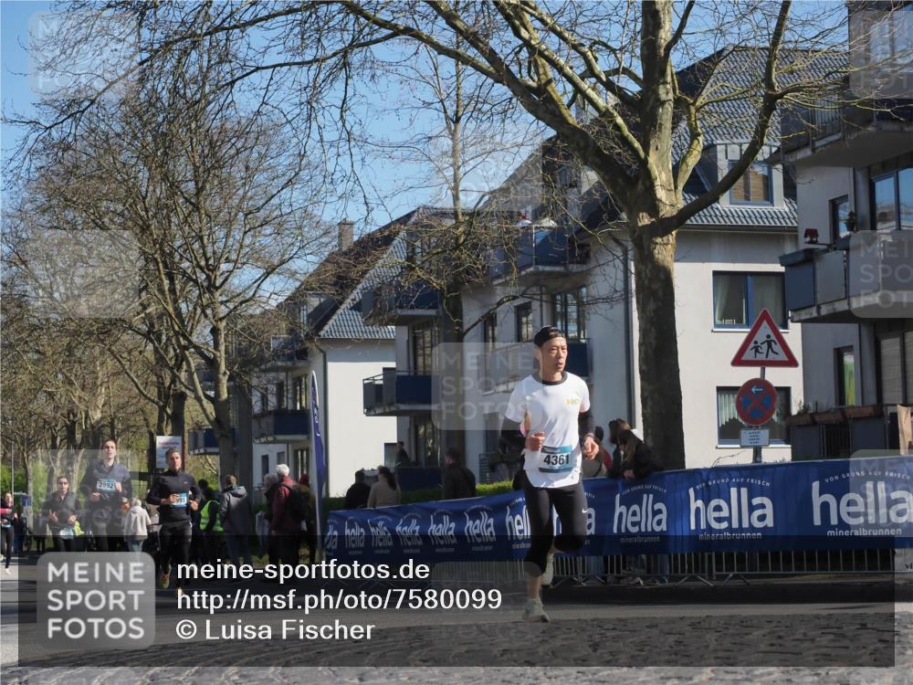 06.04.2025 - 44. Internationalen Wilhelmsburger Insellauf Luisa Fischer http://msf.ph/oto/7580099 06.04.2025 10:44:59 Ziel 3992, 991, 4361 meine-sportfotos.de