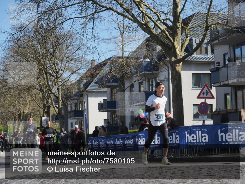 06.04.2025 - 44. Internationalen Wilhelmsburger Insellauf Luisa Fischer http://msf.ph/oto/7580105 06.04.2025 10:44:59 Ziel 39, 3991, 4361 meine-sportfotos.de