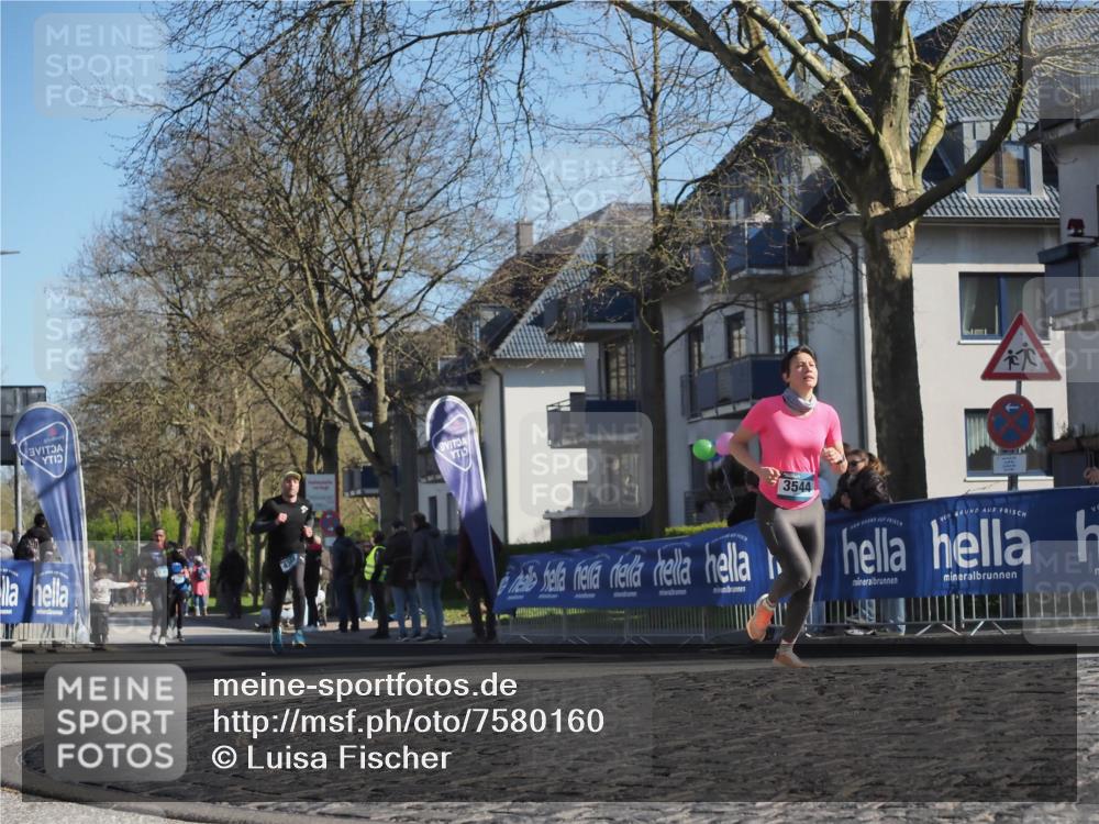 06.04.2025 - 44. Internationalen Wilhelmsburger Insellauf Luisa Fischer http://msf.ph/oto/7580160 06.04.2025 10:39:49 Ziel 3544 meine-sportfotos.de