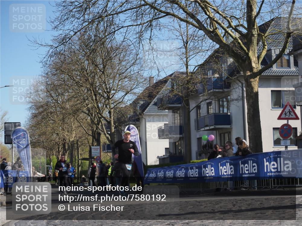 06.04.2025 - 44. Internationalen Wilhelmsburger Insellauf Luisa Fischer http://msf.ph/oto/7580192 06.04.2025 10:39:51 Ziel 513, 450, 380 meine-sportfotos.de