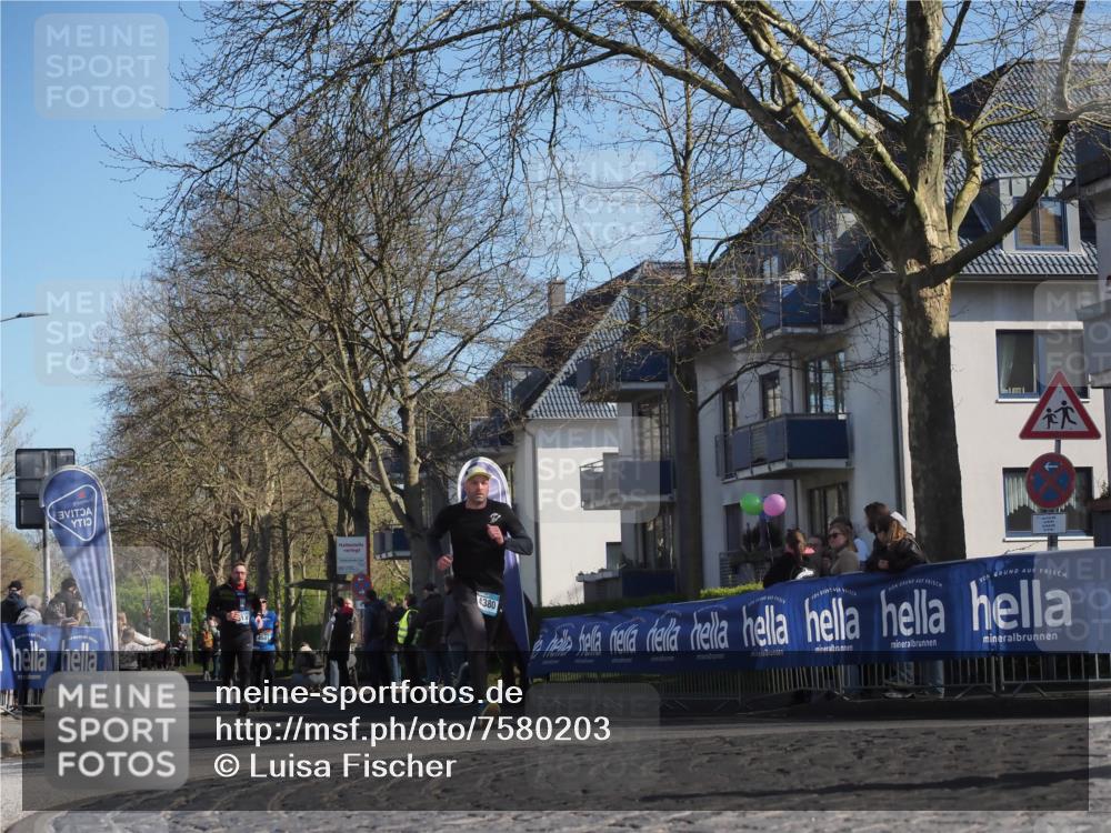 06.04.2025 - 44. Internationalen Wilhelmsburger Insellauf Luisa Fischer http://msf.ph/oto/7580203 06.04.2025 10:39:51 Ziel 4380 meine-sportfotos.de