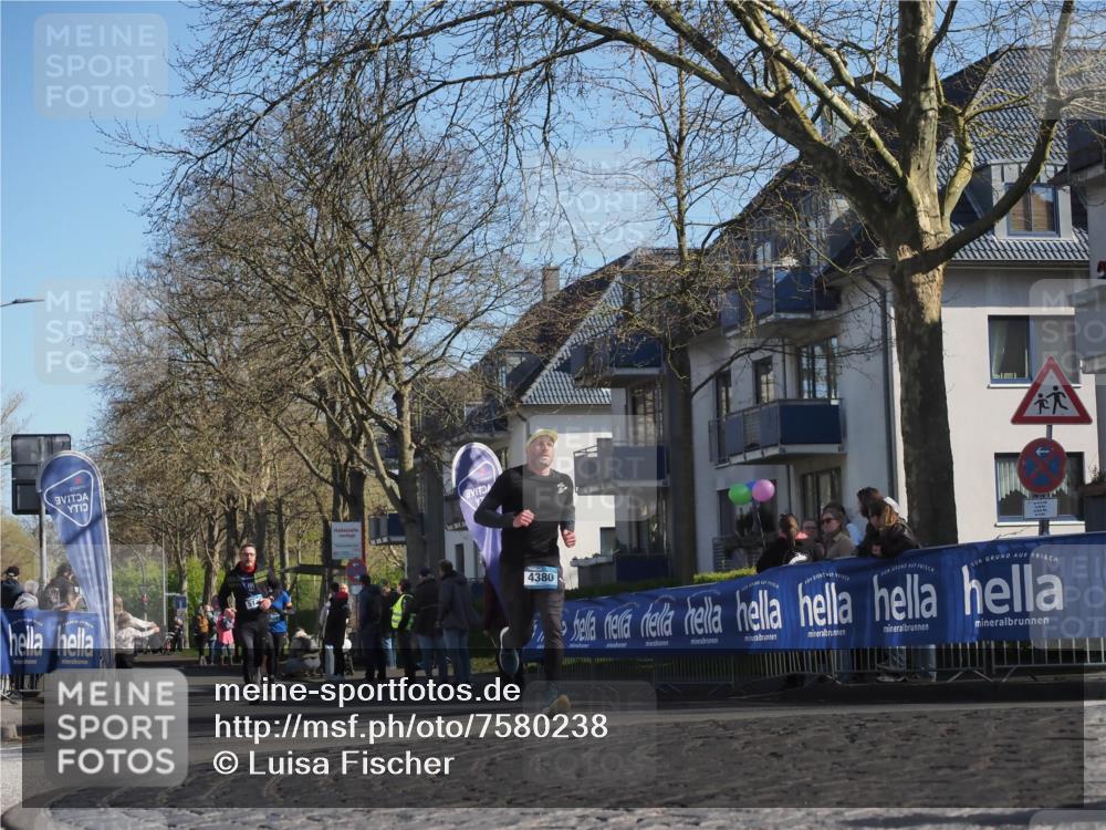 06.04.2025 - 44. Internationalen Wilhelmsburger Insellauf Luisa Fischer http://msf.ph/oto/7580238 06.04.2025 10:39:51 Ziel 4380 meine-sportfotos.de