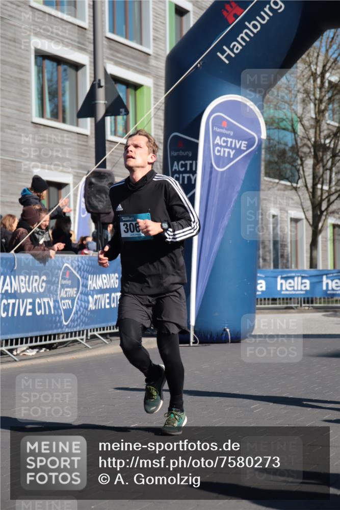 06.04.2025 - 44. Internationalen Wilhelmsburger Insellauf A. Gomolzig http://msf.ph/oto/7580273 06.04.2025 10:20:40 Ziel 3062, 3609, 3768, 3864 meine-sportfotos.de