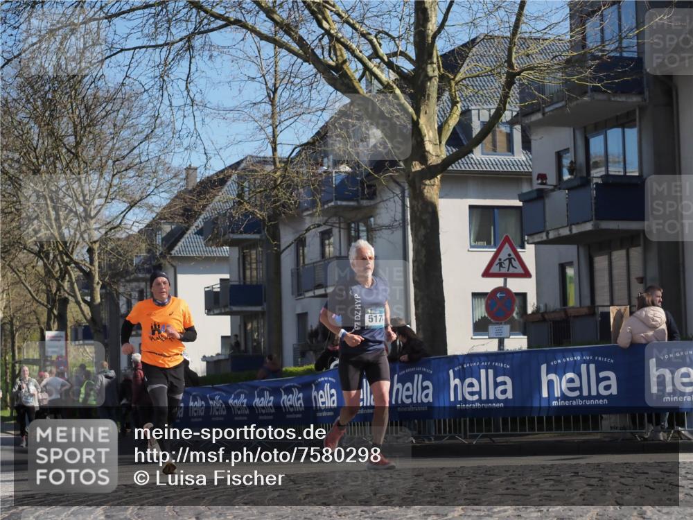 06.04.2025 - 44. Internationalen Wilhelmsburger Insellauf Luisa Fischer http://msf.ph/oto/7580298 06.04.2025 10:45:10 Ziel 517 meine-sportfotos.de