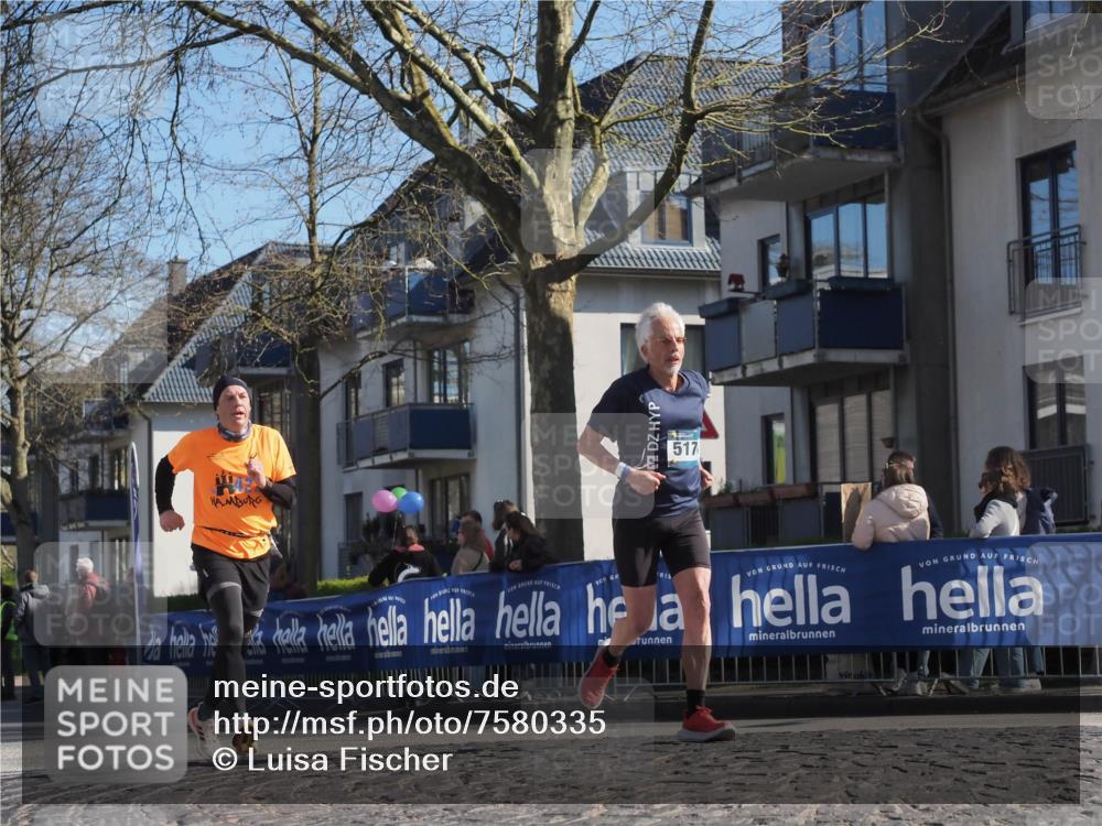 06.04.2025 - 44. Internationalen Wilhelmsburger Insellauf Luisa Fischer http://msf.ph/oto/7580335 06.04.2025 10:45:10 Ziel 517 meine-sportfotos.de