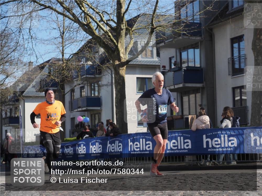 06.04.2025 - 44. Internationalen Wilhelmsburger Insellauf Luisa Fischer http://msf.ph/oto/7580344 06.04.2025 10:45:11 Ziel 420, 517 meine-sportfotos.de