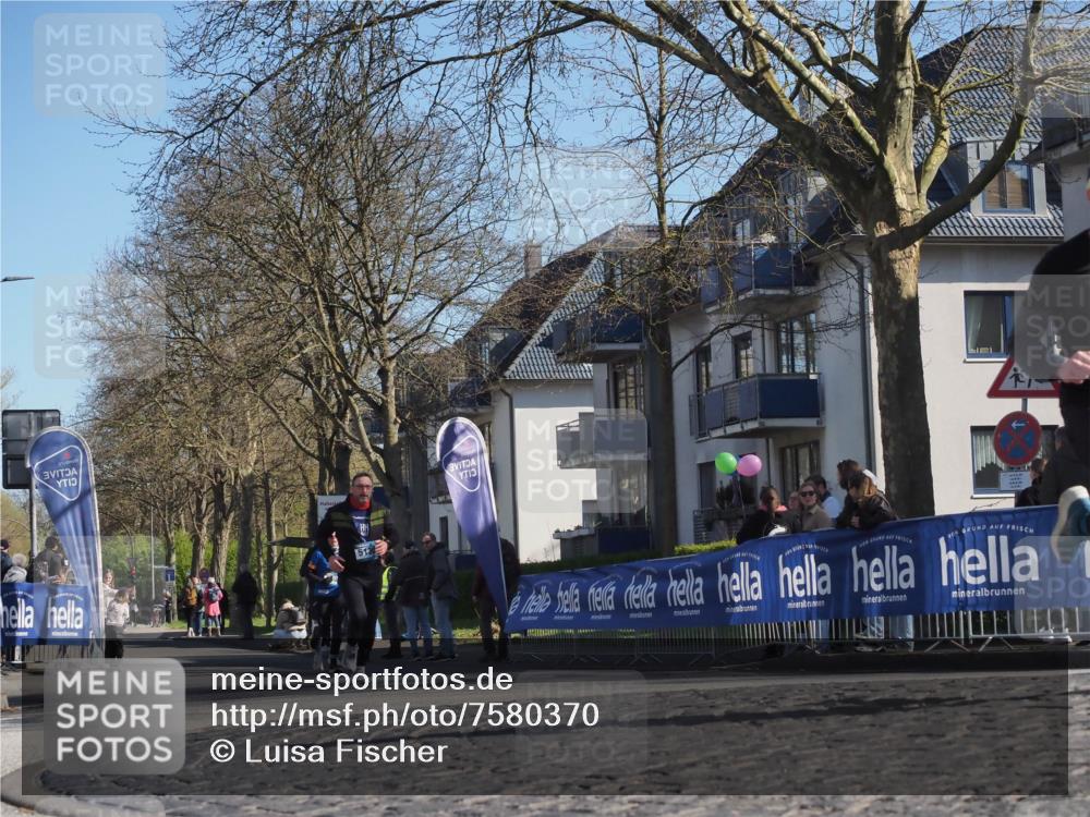 06.04.2025 - 44. Internationalen Wilhelmsburger Insellauf Luisa Fischer http://msf.ph/oto/7580370 06.04.2025 10:39:53 Ziel 513 meine-sportfotos.de