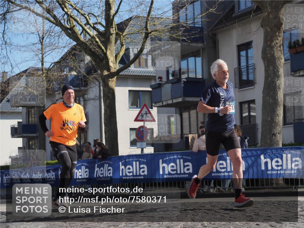 06.04.2025 - 44. Internationalen Wilhelmsburger Insellauf Luisa Fischer http://msf.ph/oto/7580371 06.04.2025 10:45:11 Ziel 17 meine-sportfotos.de