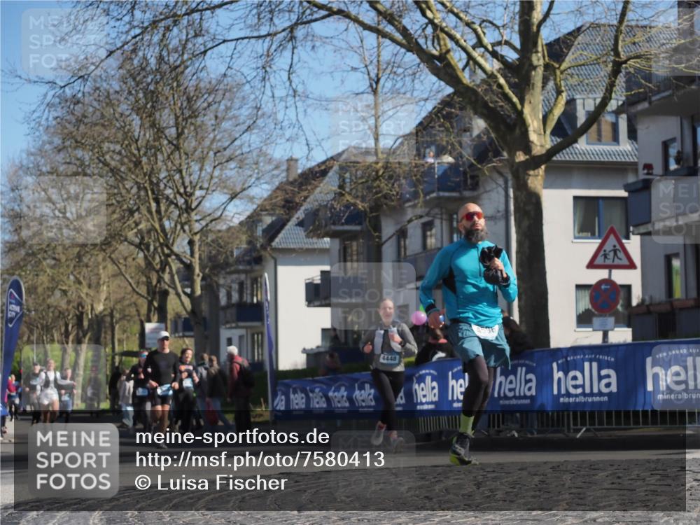 06.04.2025 - 44. Internationalen Wilhelmsburger Insellauf Luisa Fischer http://msf.ph/oto/7580413 06.04.2025 10:45:14 Ziel 4448 meine-sportfotos.de