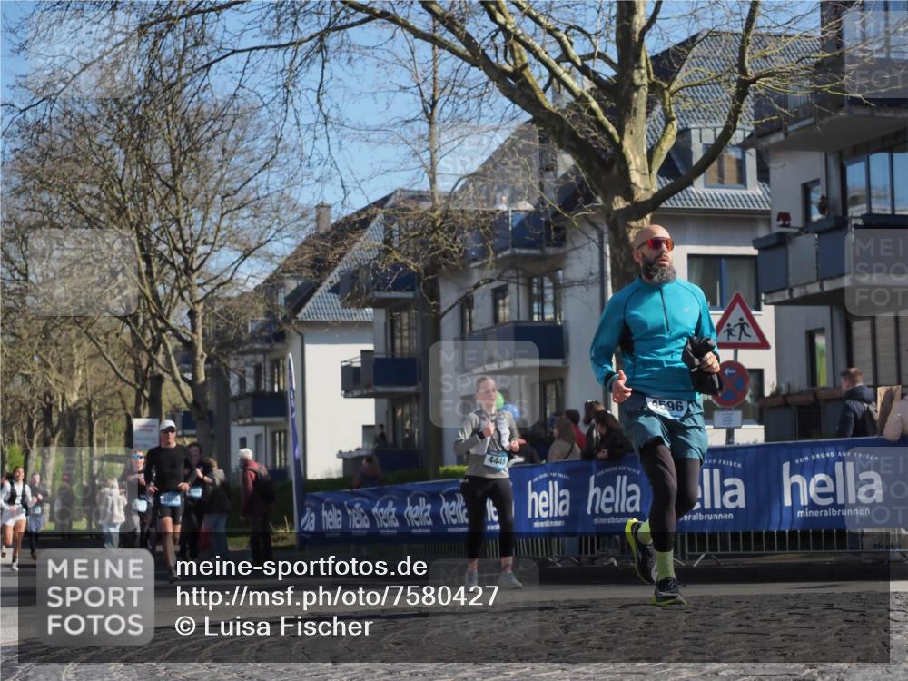 06.04.2025 - 44. Internationalen Wilhelmsburger Insellauf Luisa Fischer http://msf.ph/oto/7580427 06.04.2025 10:45:14 Ziel 4596, 4448 meine-sportfotos.de