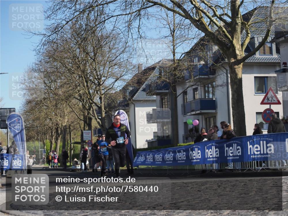 06.04.2025 - 44. Internationalen Wilhelmsburger Insellauf Luisa Fischer http://msf.ph/oto/7580440 06.04.2025 10:39:54 Ziel 36027, 5130, 4501 meine-sportfotos.de