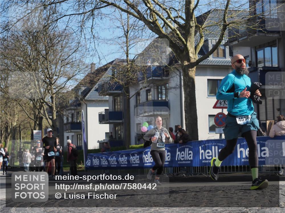 06.04.2025 - 44. Internationalen Wilhelmsburger Insellauf Luisa Fischer http://msf.ph/oto/7580442 06.04.2025 10:45:15 Ziel 4596, 3956, 0, 4448 meine-sportfotos.de