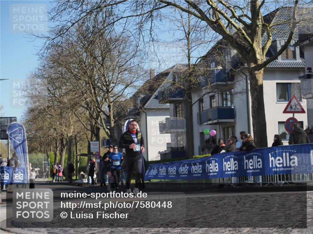 06.04.2025 - 44. Internationalen Wilhelmsburger Insellauf Luisa Fischer http://msf.ph/oto/7580448 06.04.2025 10:39:54 Ziel 4501 meine-sportfotos.de