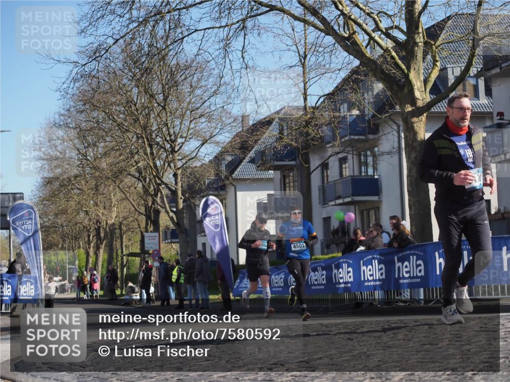 06.04.2025 - 44. Internationalen Wilhelmsburger Insellauf Luisa Fischer http://msf.ph/oto/7580592 06.04.2025 10:39:56 Ziel 389, 4501 meine-sportfotos.de