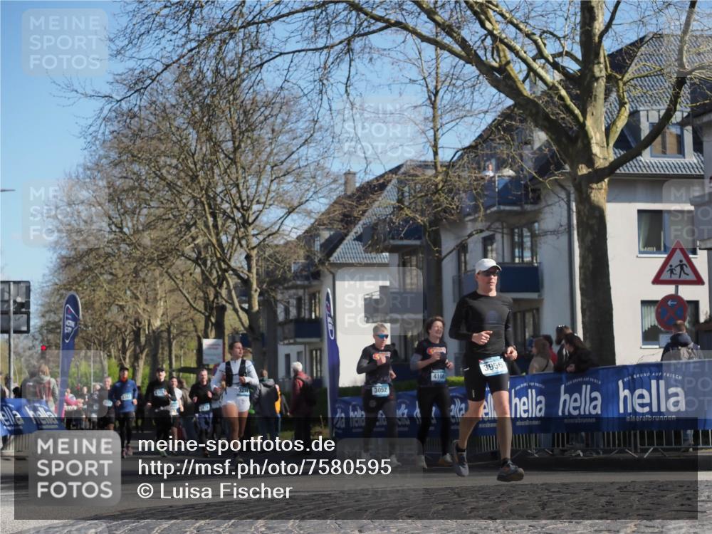 06.04.2025 - 44. Internationalen Wilhelmsburger Insellauf Luisa Fischer http://msf.ph/oto/7580595 06.04.2025 10:45:17 Ziel 3052, 4100, 3956 meine-sportfotos.de
