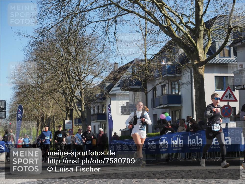 06.04.2025 - 44. Internationalen Wilhelmsburger Insellauf Luisa Fischer http://msf.ph/oto/7580709 06.04.2025 10:45:19 Ziel 4302, 4301, 456, 3678, 3218, 3052 meine-sportfotos.de